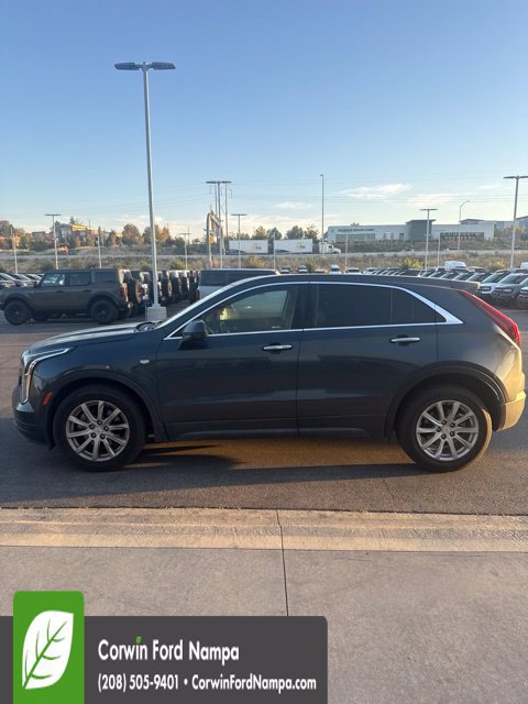 Used 2019 Cadillac XT4 Luxury FWD image 2
