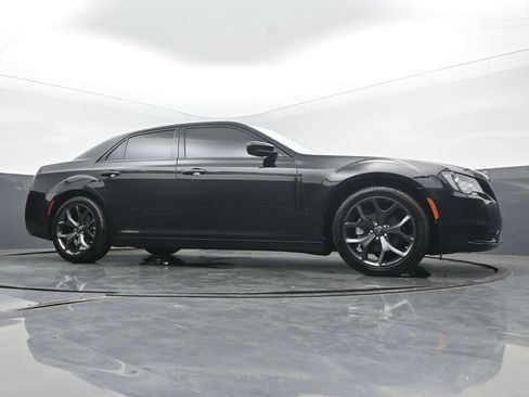Used 2022 Chrysler 300 Touring w/ Sport Appearance Package RWD image 51