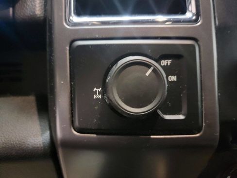 Used 2015 Ford F150 XLT w/ Equipment Group 301A Mid RWD image 30