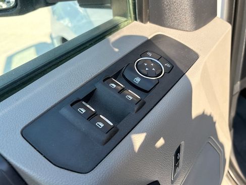 Used 2022 Ford F250 XL w/ Power Equipment Group AWD/4WD image 13