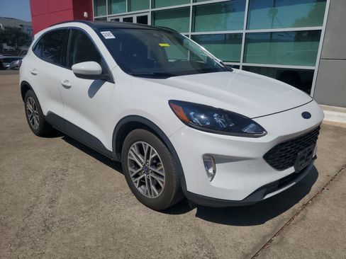 Used 2021 Ford Escape SEL w/ Technology Package FWD image 9