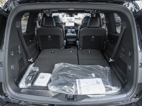 New 2026 INFINITI QX80 4WD image 32