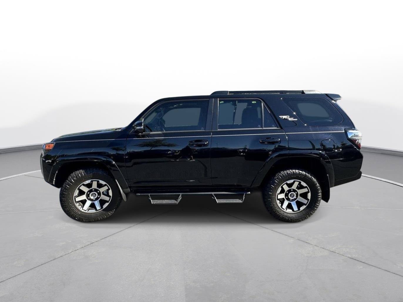 Certified 2024 Toyota 4Runner TRD Off-Road Premium w/ Moonroof Package AWD/4WD image 9