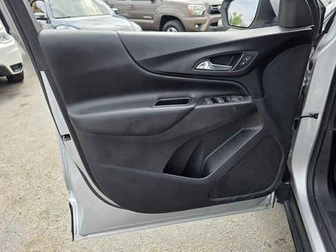 Used 2020 Chevrolet Equinox LT image 23