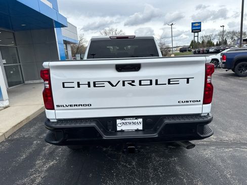 New 2026 Chevrolet Silverado 2500 Custom w/ Custom Value Package AWD/4WD image 4