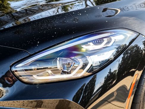 Used 2022 BMW Z4 M40i w/ Premium Package image 6