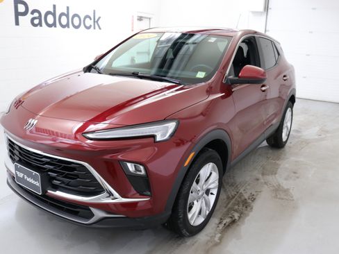 Used 2024 Buick Encore GX Preferred w/ Comfort Package image 3