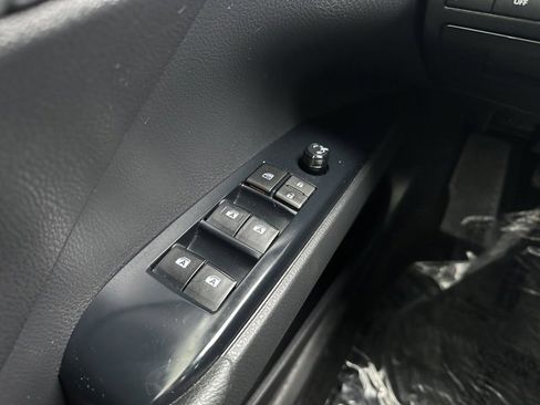 Certified 2018 Toyota Camry SE w/ Moonroof Package image 18