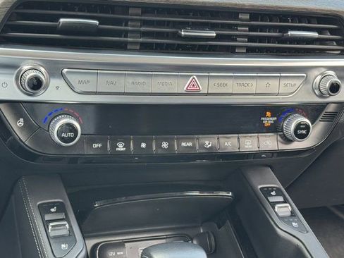 Used 2022 Kia Telluride EX w/ EX Premium Package AWD/4WD image 11