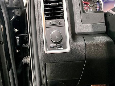 Used 2019 RAM 1500 Classic Warlock image 39