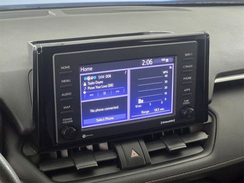 Used 2020 Toyota RAV4 LE image 27