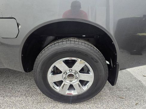 Used 2012 Nissan Titan SV RWD image 27