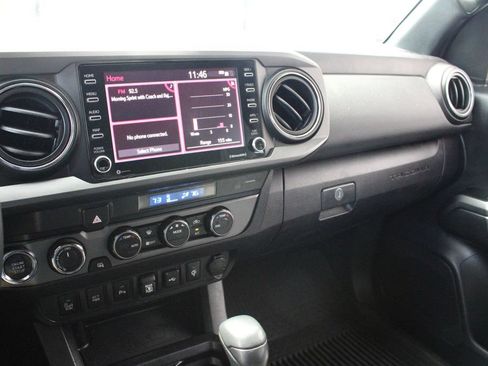 Used 2021 Toyota Tacoma TRD Off-Road w/ Technology Package AWD/4WD image 23
