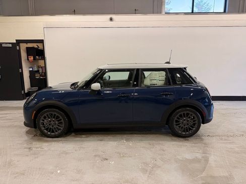 New 2026 MINI Cooper S image 2
