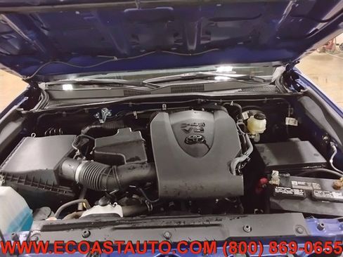 Used 2022 Toyota Tacoma SR5 image 9