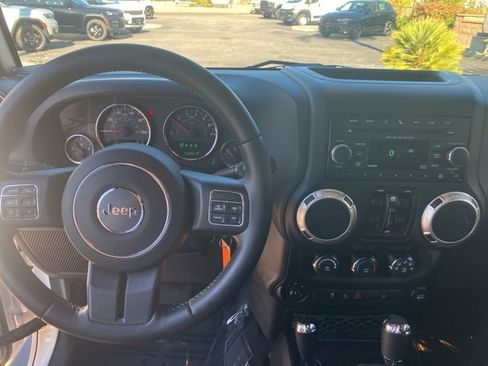 Used 2016 Jeep Wrangler Unlimited Sahara w/ Connectivity Group image 4