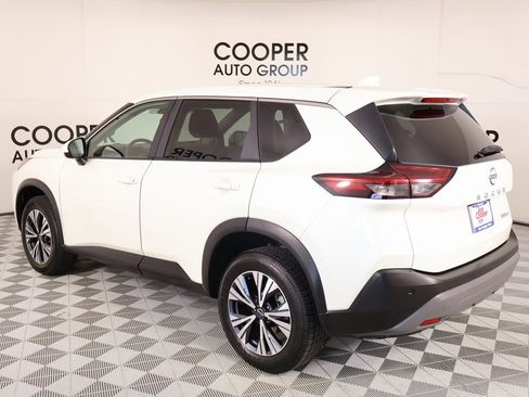 Used 2023 Nissan Rogue SV image 21