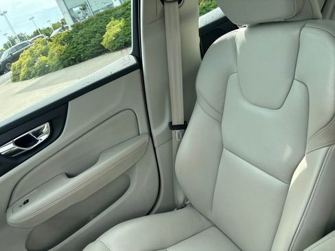 Used 2019 Volvo S60 T6 Momentum w/ Premium Package AWD/4WD image 23