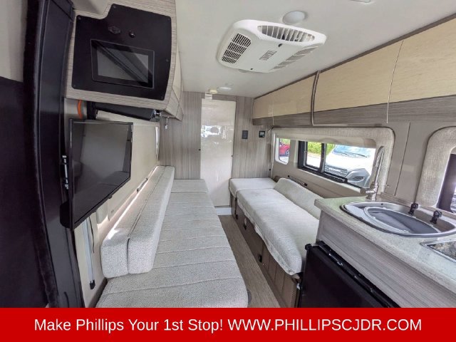 Used 2022 RAM ProMaster 3500 w/ Premium R/V Group FWD image 16