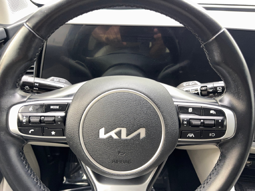 Used 2024 Kia Sportage EX FWD image 57