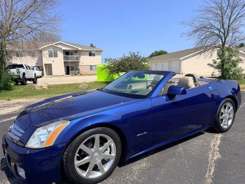 Used 2005 Cadillac XLR RWD image 1