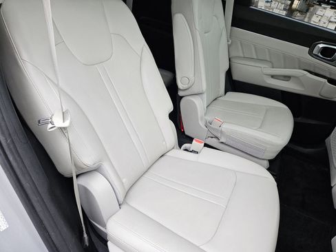 Used 2022 Kia Sorento SX FWD image 31