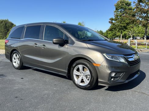 Used 2018 Honda Odyssey EX-L image 2