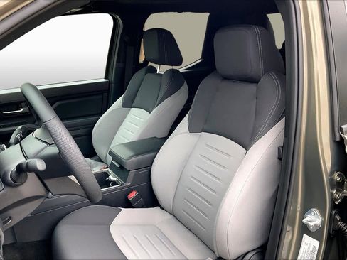 New 2026 Toyota Tacoma TRD Sport image 9