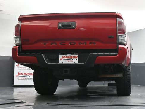 Used 2023 Toyota Tacoma TRD Off-Road w/ TRD Premium Off Road Package AWD/4WD image 37