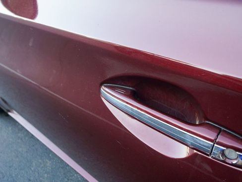 Used 2017 Toyota Avalon Touring image 10