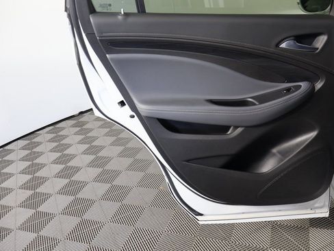 Used 2020 Buick Envision Premium w/ Driver Confidence Package image 13