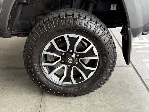 Certified 2023 Toyota Tacoma TRD Sport image 15