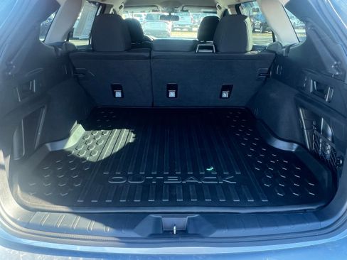 Certified 2025 Subaru Outback image 8