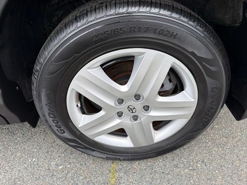 Used 2017 Toyota RAV4 LE w/ All Weather Liner Package AWD/4WD image 11