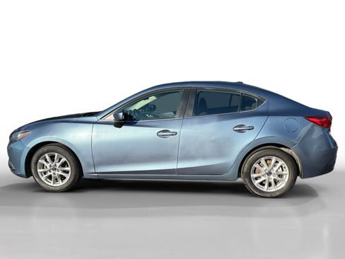 Used 2016 MAZDA MAZDA3 i Touring w/ Popular Equipment Package image 2