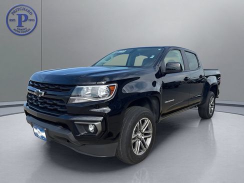 Used 2022 Chevrolet Colorado W/T w/ Custom Special Edition AWD/4WD image 3
