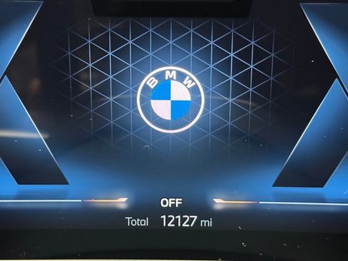 Certified 2023 BMW 760i xDrive w/ Executive Package image 15