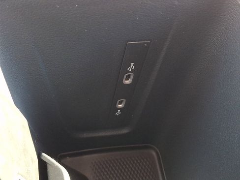 New 2026 Volkswagen Tiguan SE AWD/4WD image 16