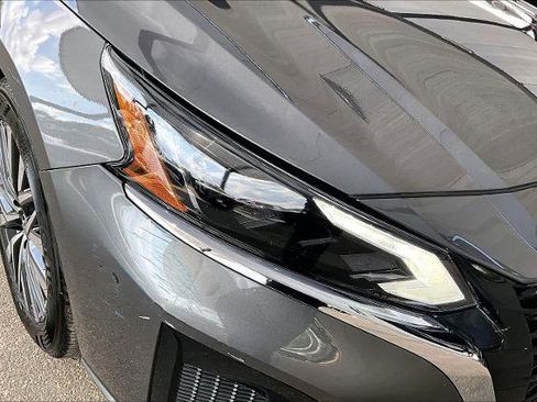 Certified 2025 Nissan Altima 2.5 SV FWD image 27