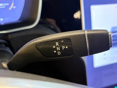 Used 2017 Tesla Model X 75D image 31