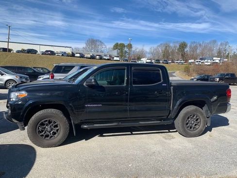Used 2019 Toyota Tacoma SR5 image 13