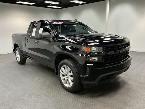 Used 2019 Chevrolet Silverado 1500 Custom w/ Trailering Package AWD/4WD image 7
