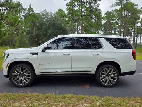 New 2026 GMC Yukon Denali Ultimate w/ LPO, Floor Liner Package AWD/4WD image 2