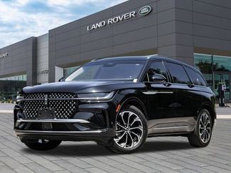 Used 2024 Lincoln Nautilus Reserve video 1