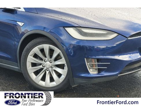 Used 2016 Tesla Model X 90D image 4
