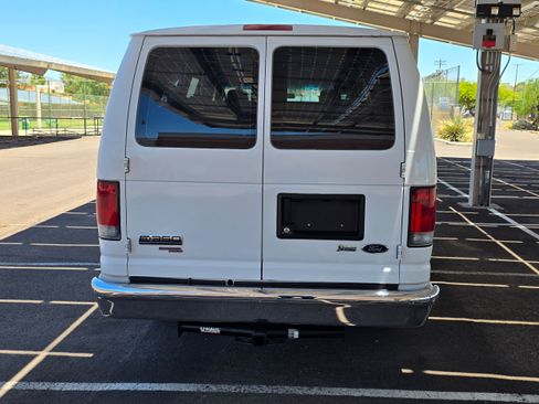 Used 2012 Ford E-350 and Econoline 350 XLT RWD image 4