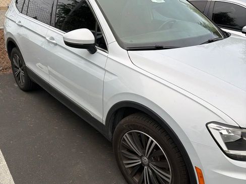 Used 2018 Volkswagen Tiguan SEL FWD image 3