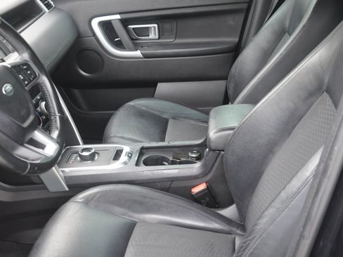 Used 2017 Land Rover Discovery Sport SE AWD/4WD image 22