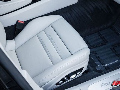 Used 2018 Porsche Panamera 4S image 73