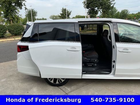 Certified 2026 Honda Odyssey Touring image 18